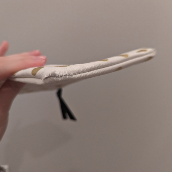 Makeup Pouch - Picture 5 of 9